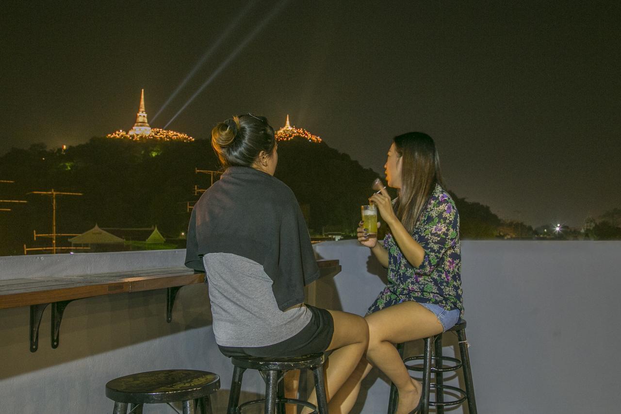 佛丕 佛塔景观旅舍旅舍 外观 照片